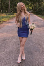 Robe de bal tendance bleu roi à bretelles spaghetti et corset ornée de perles