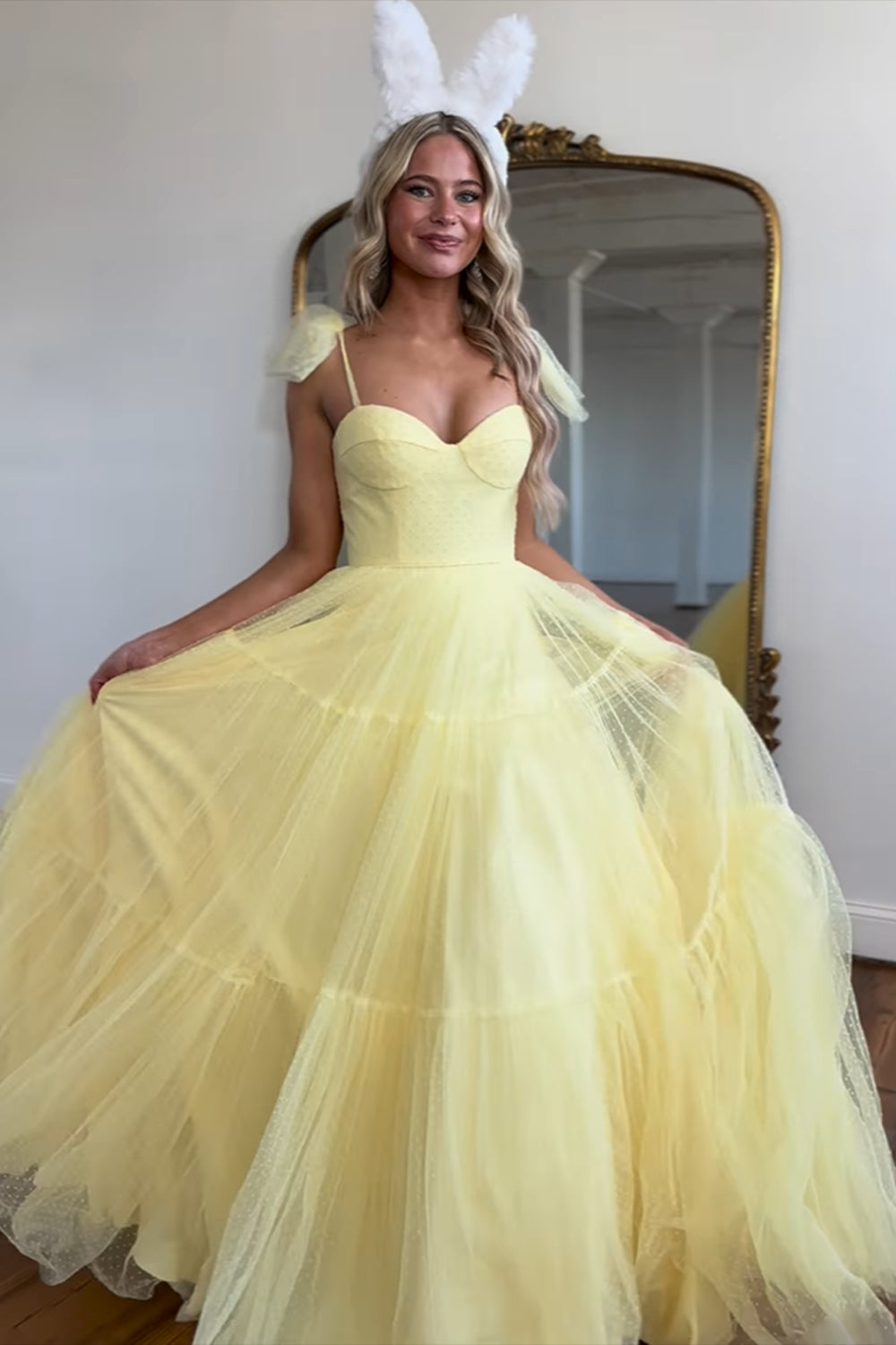 Khaki A-Line Spaghetti Straps Tulle Long Prom Dress with Bows