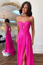Robe de bal longue plissée trapèze à décolleté cœur et fente