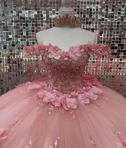 Vestido de quinceañera rosa con hombros descubiertos, corsé y apliques 3D Y6791