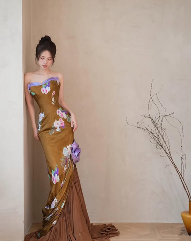 Vestido de noche sirena de satén estampado vintage, sin tirantes, largo para baile de graduación Y8545