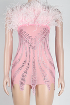Vestido corto rosa con pedrería y falda esponjosa para niña, modelo Y781
