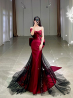 Vestido de noche burdeos romántico con hombros descubiertos, ideal para recepción (Y4416)