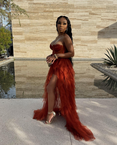 Robe de soirée grande taille Y42, sans manches, en dentelle et tulle, à volants et fente haute