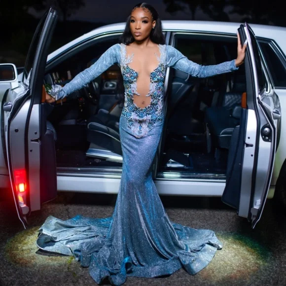 Robe de bal de soirée sirène dos nu en satin bleu somptueux ornée de perles Y7949