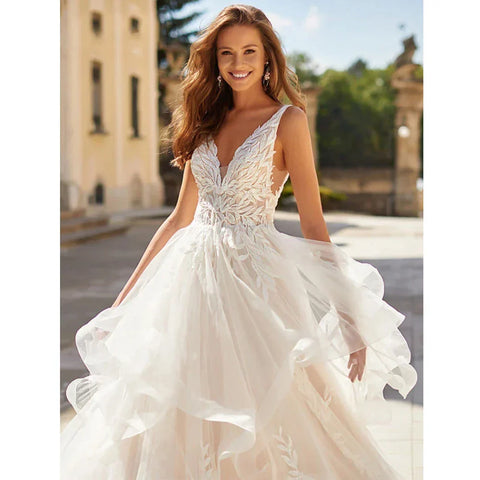 Vestidos de novia 2023 estilo bohemio, corte A, escote en V, espalda descubierta plisada, botones. Vestidos de novia elegantes para mujer.