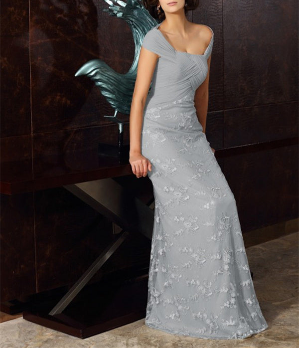 Vestidos de corte princesa/línea A, manga corta con hombros descubiertos, largo midi, de gasa con apliques de encaje para la madre de la novia. 