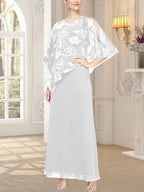 Robe longue en maille pailletée avec corsage asymétrique original 