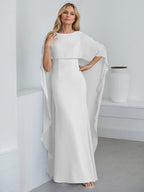 Robe fourreau longue en mousseline de soie pour la mère de la mariée, ornée de volants cascade, avec décolleté arrondi. 