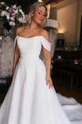 Robe de mariée blanche à épaules dénudées et fente haute