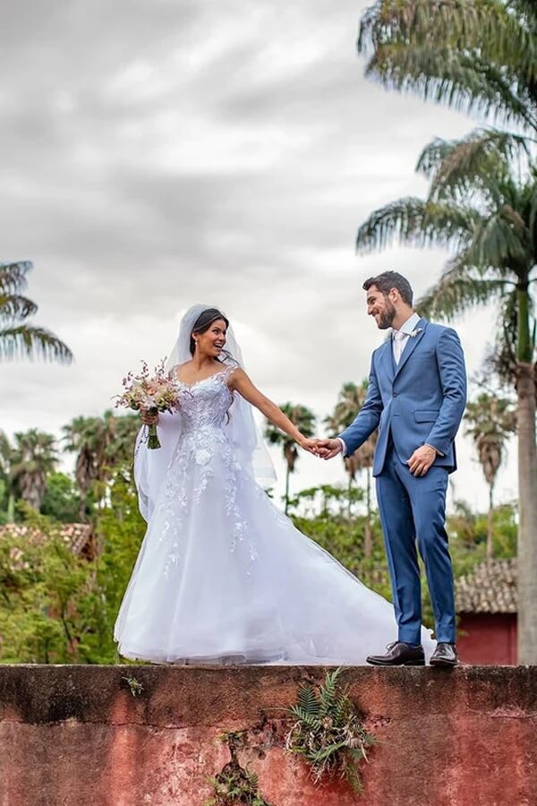 Baoleely White A-line V-neck Wedding Dresses With Lace Appliques, Bridal Gown, MW826