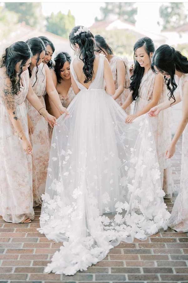 Baoleely White Tulle A-line V-neck Flowers Beach Wedding Dresses, Bridal Gowns, MW730