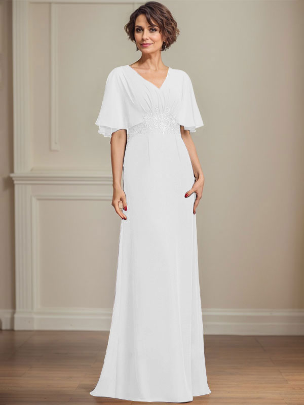 Robe de mariée longue en mousseline de soie, coupe trapèze, col en V, ornée d'appliques de sequins plissés et de dentelle.