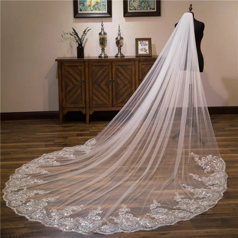 Voiles de mariée cathédrale blancs ivoire 3*3 mètres avec applications de dentelle, en vente en gros
