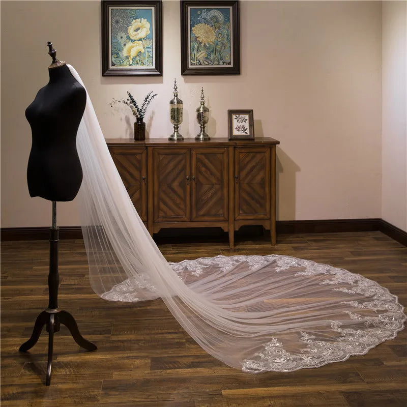Voiles de mariée cathédrale blancs ivoire 3*3 mètres avec applications de dentelle, en vente en gros