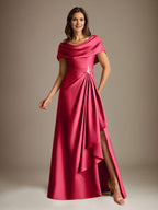 Robe de mariée trapèze en satin stretch, longue jusqu'au sol, avec décolleté rond et volants cascade, idéale pour la mère de la mariée. 