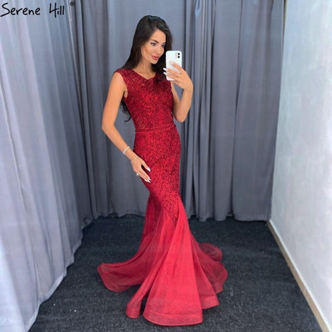 Vestido de noche de sirena sin mangas con cuello redondo y cristales de Dubái en color rojo vino, vestido formal de lujo, foto real LA60980 