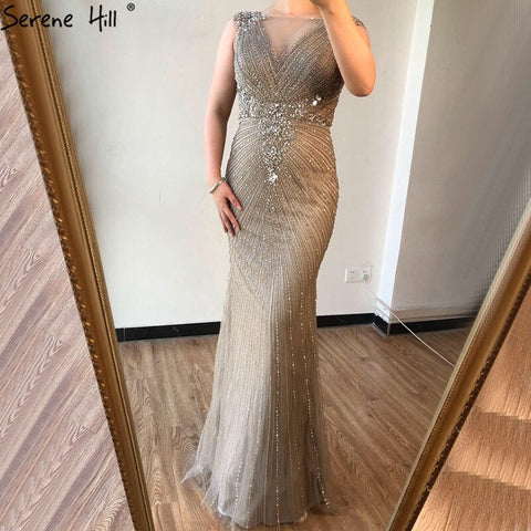 Vestido de noche de lujo rojo vino con escote redondo y sin mangas, estilo sirena de Dubái 2025, vestido formal con cuentas de diamantes LA70415 