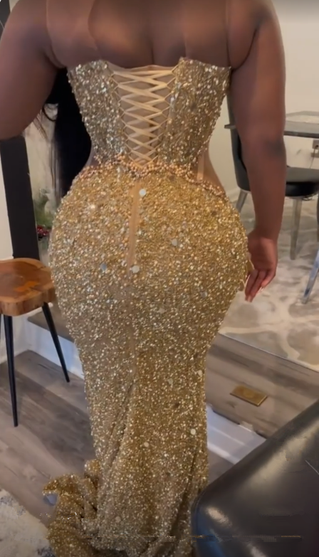 Vestido de noche de sirena con apliques de lentejuelas doradas de lujo Y7880