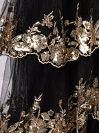 Robe de bal bustier à volants et dentelle scintillante, taille nouée en satin