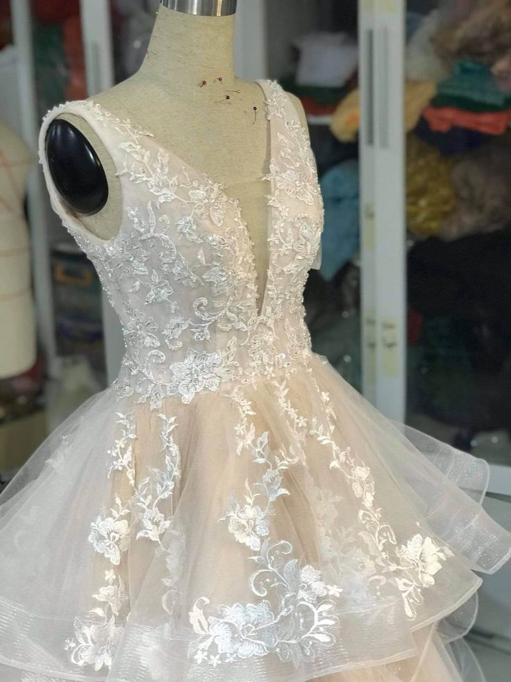 Robe de mariée décolleté en V, magnifique robe de mariée ivoire, robe de mariée romantique Y6302
