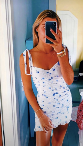 Robe de bal sexy à fines bretelles Y2286