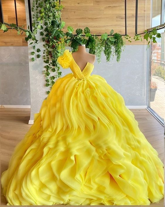 Impresionante vestido de princesa largo de baile amarillo Y5833