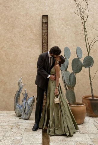 Vestido de fiesta vintage verde con tirantes finos, escote en V y corte en A Y7991