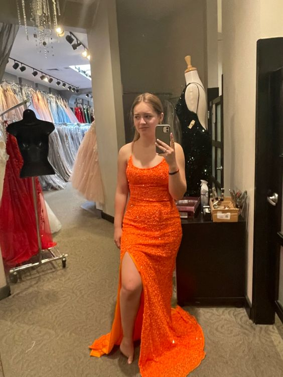 Vestido de fiesta naranja brillante sin mangas con lentejuelas y abertura Y7012