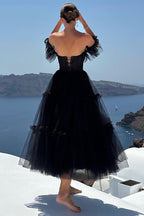 Vestido de fiesta de tul con volantes y corsé de corte en A