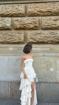 Robe de soirée élégante sans bretelles en satin à volants et fente, robe de bal ivoire formelle, robe de mariée Y8247