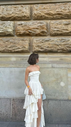 Robe de soirée élégante sans bretelles en satin à volants et fente, robe de bal ivoire formelle, robe de mariée Y8247