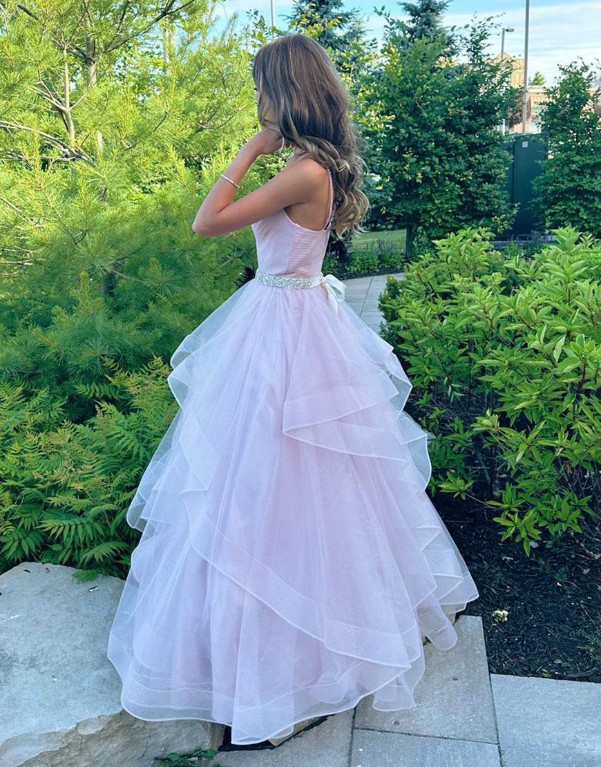 Vestido de fiesta de tul con volantes, escote en V y corte en A con cinturón