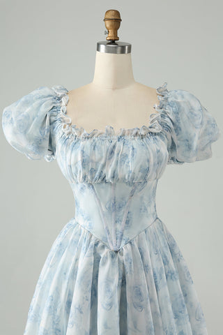 Robe courte de bal vert clair à col carré et imprimé floral, coupe trapèze et volants