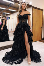 Vestido de fiesta largo de tul con escote asimétrico, corte en A, hombros descubiertos y corsé escalonado con abertura
