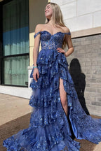 Vestido de graduación tipo corsé con hombros descubiertos y volantes de encaje