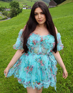 Vestido estampado de corte asimétrico para baile de bienvenida