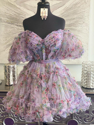 Vestido de fiesta estampado floral con hombros descubiertos