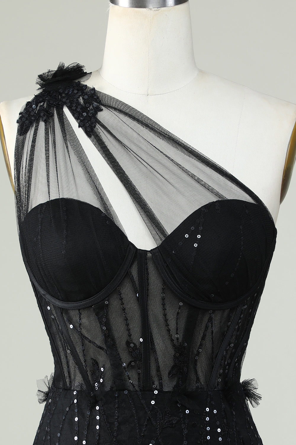 Vestido corto de fiesta negro ajustado con corsé de un solo hombro y apliques