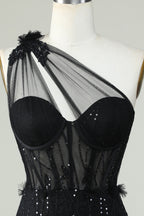 Vestido corto de fiesta negro ajustado con corsé de un solo hombro y apliques