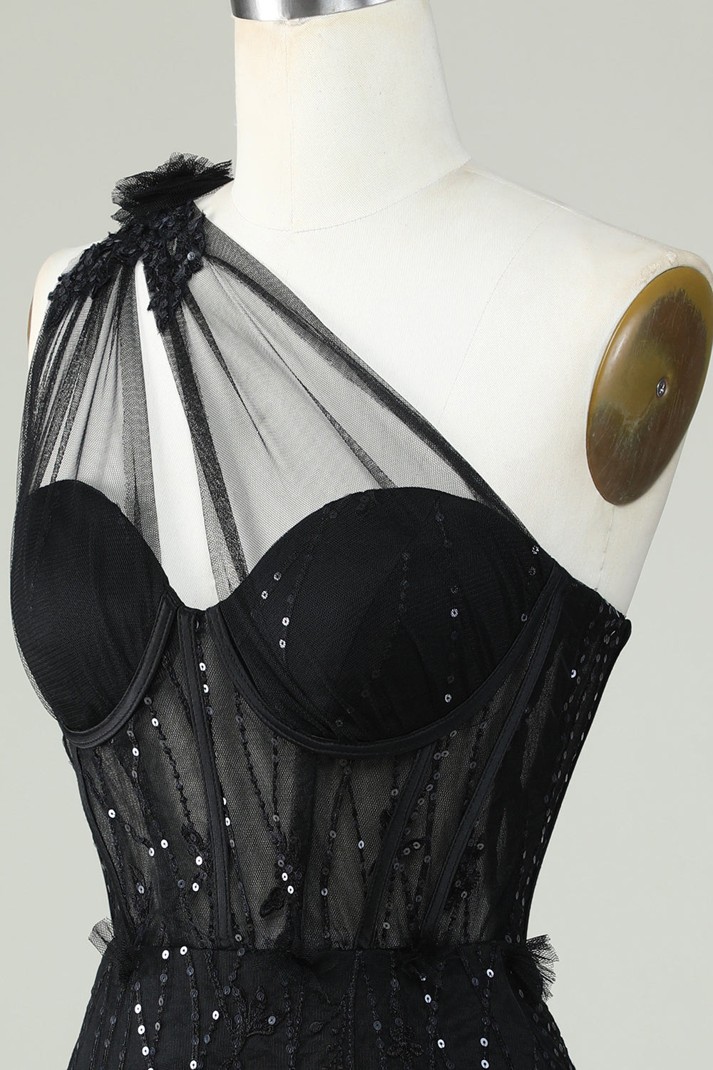 Vestido corto de fiesta negro ajustado con corsé de un solo hombro y apliques