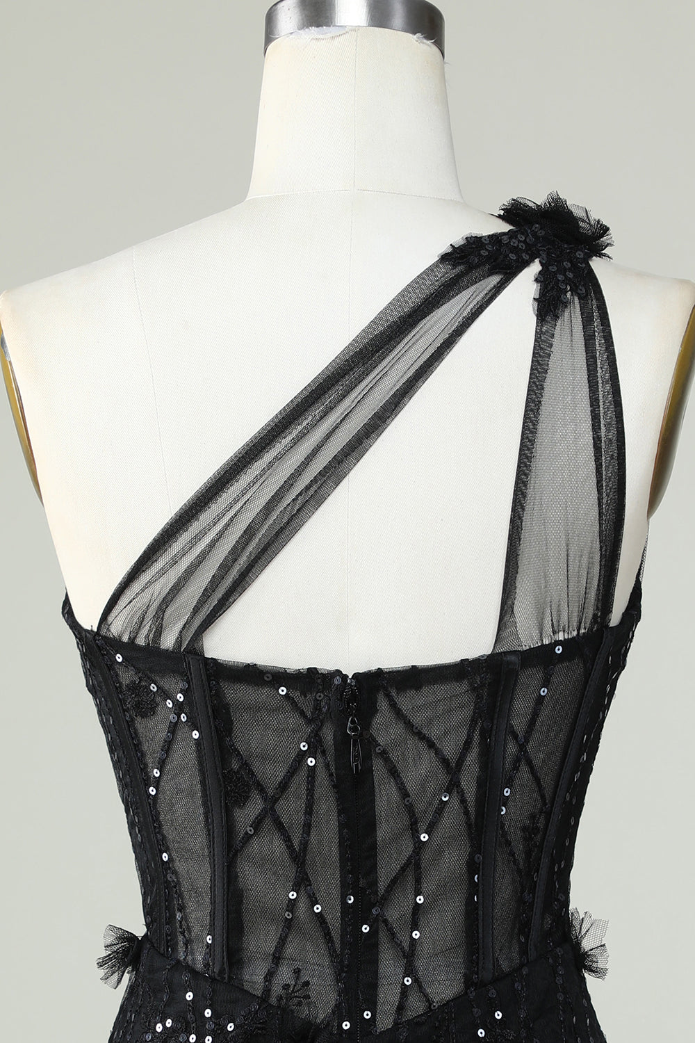 Vestido corto de fiesta negro ajustado con corsé de un solo hombro y apliques