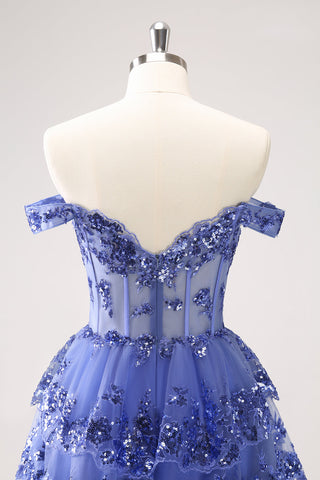 Robe de soirée courte bleu foncé scintillante à épaules dénudées et à volants avec corset et paillettes