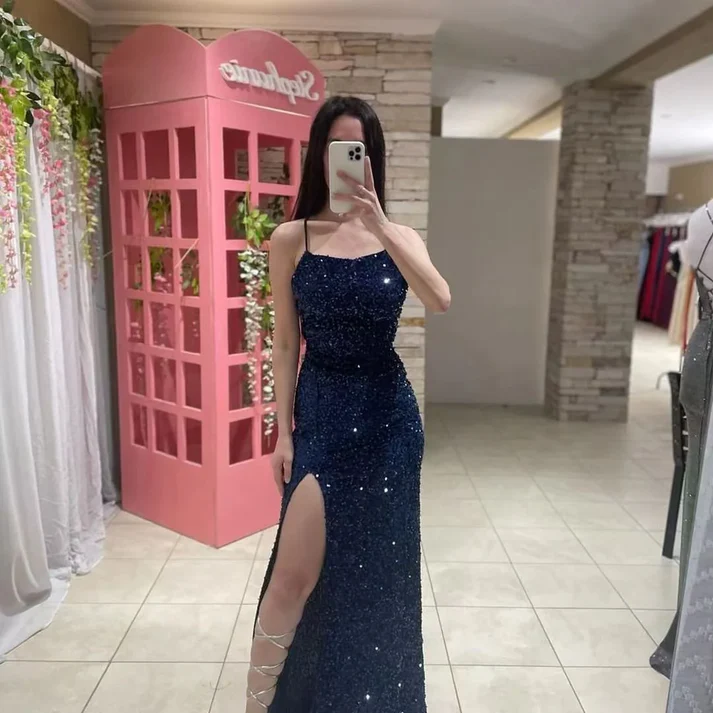 Vestido de fiesta de corte recto/columna con lentejuelas y abertura, encantador vestido de noche Y4404