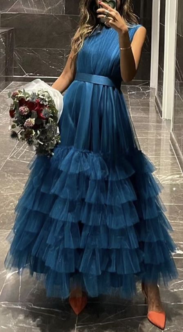 Robe de soirée en tulle coupe trapèze modeste Y4004