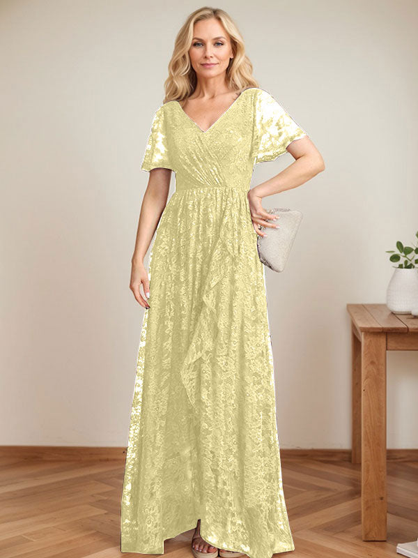 Robe de mère de la mariée asymétrique en dentelle, coupe trapèze, col en V et volants cascade 