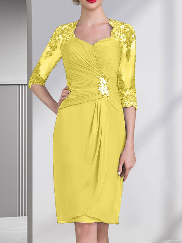 Vestido de corte recto/columna, escote corazón, largo hasta la rodilla, de gasa, con apliques de cuentas, encaje, lentejuelas y pliegues para la madre de la novia.