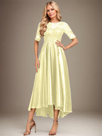 Robe de mère de la mariée asymétrique en satin stretch dentelle et dentelle, coupe trapèze, effet illusion, ornée de sequins 