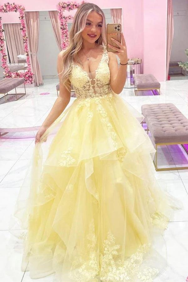 Vestidos largos de fiesta de tul en capas, corte en A, escote en V y apliques
