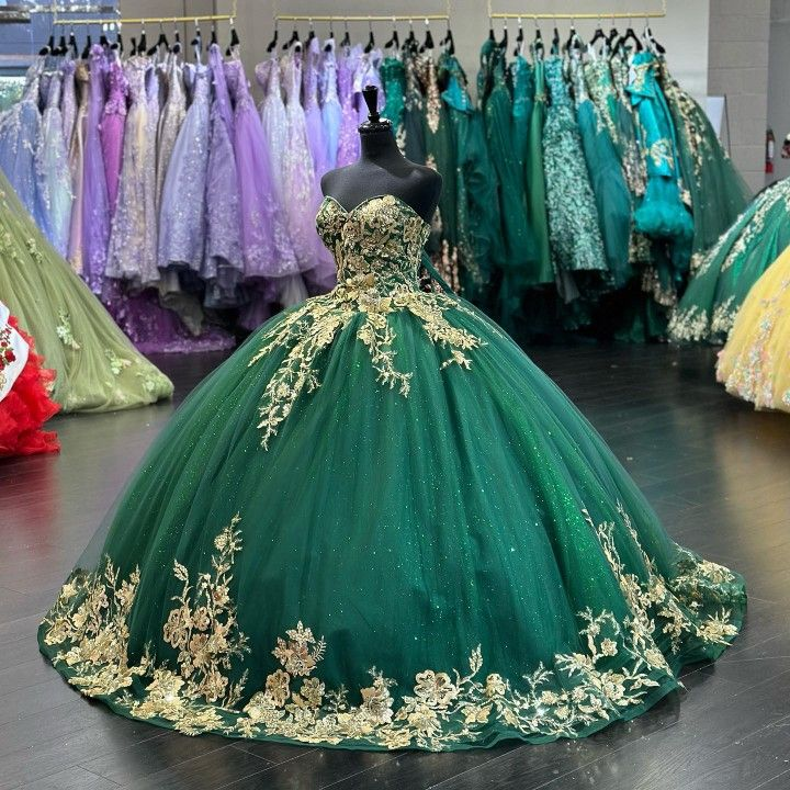 Vestido de princesa con escote corazón, tul verde brillante y apliques dorados, estilo quinceañera, modelo Y4304